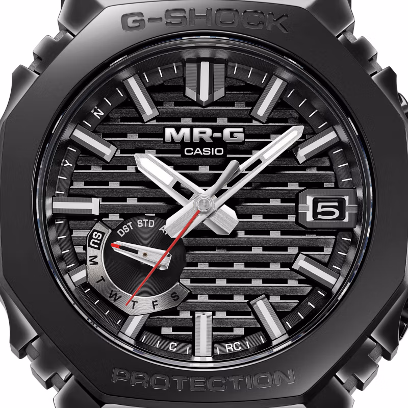 Casio MRG-B2100B-1A