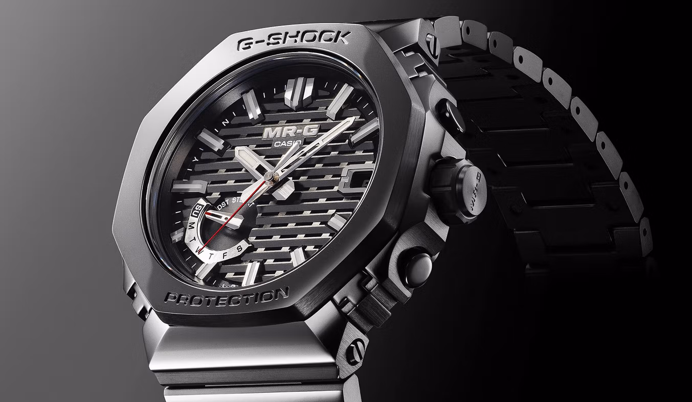 Casio MRG-B2100B-1A