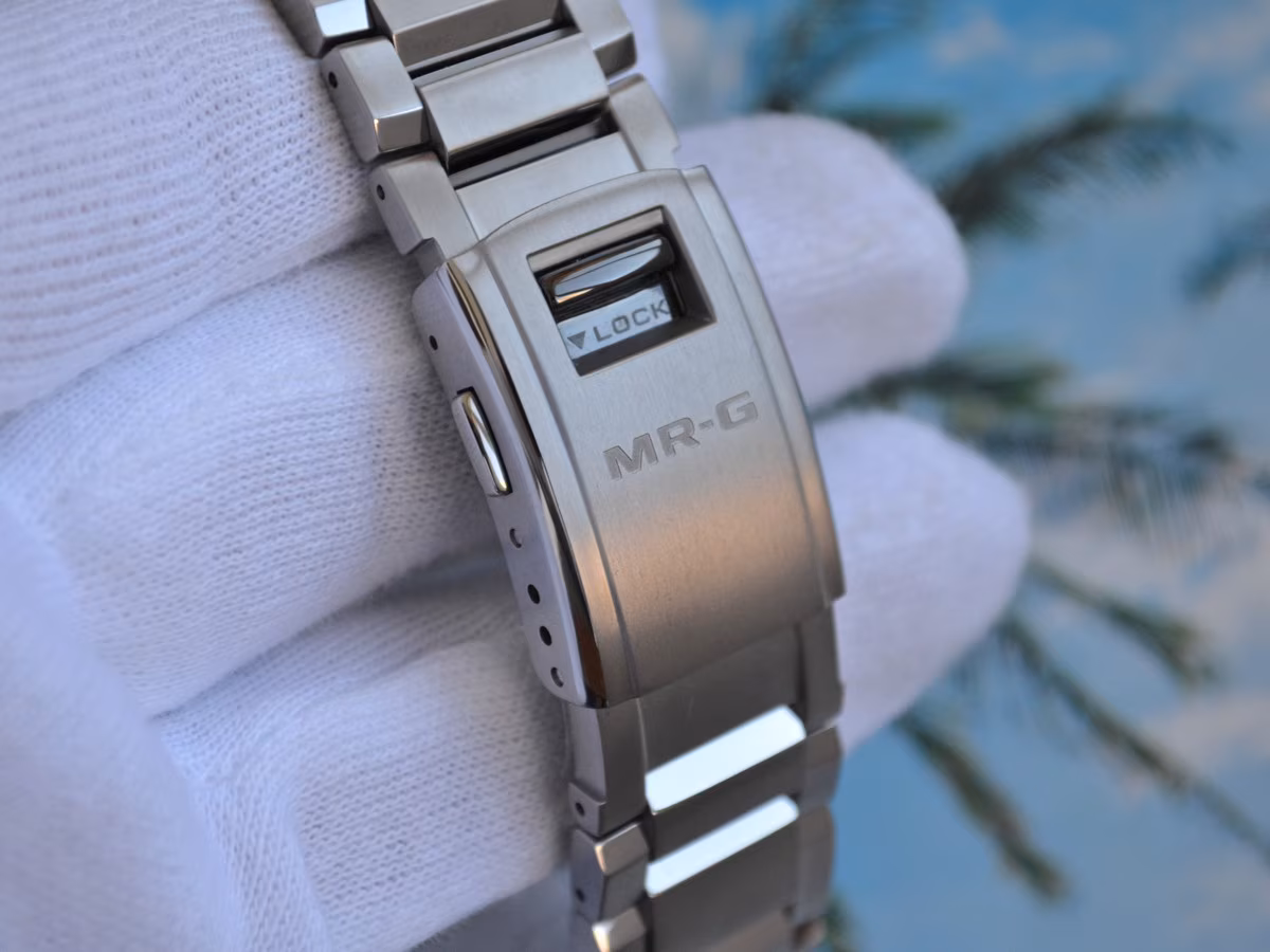 Casio MRG-G1000D-1A-10