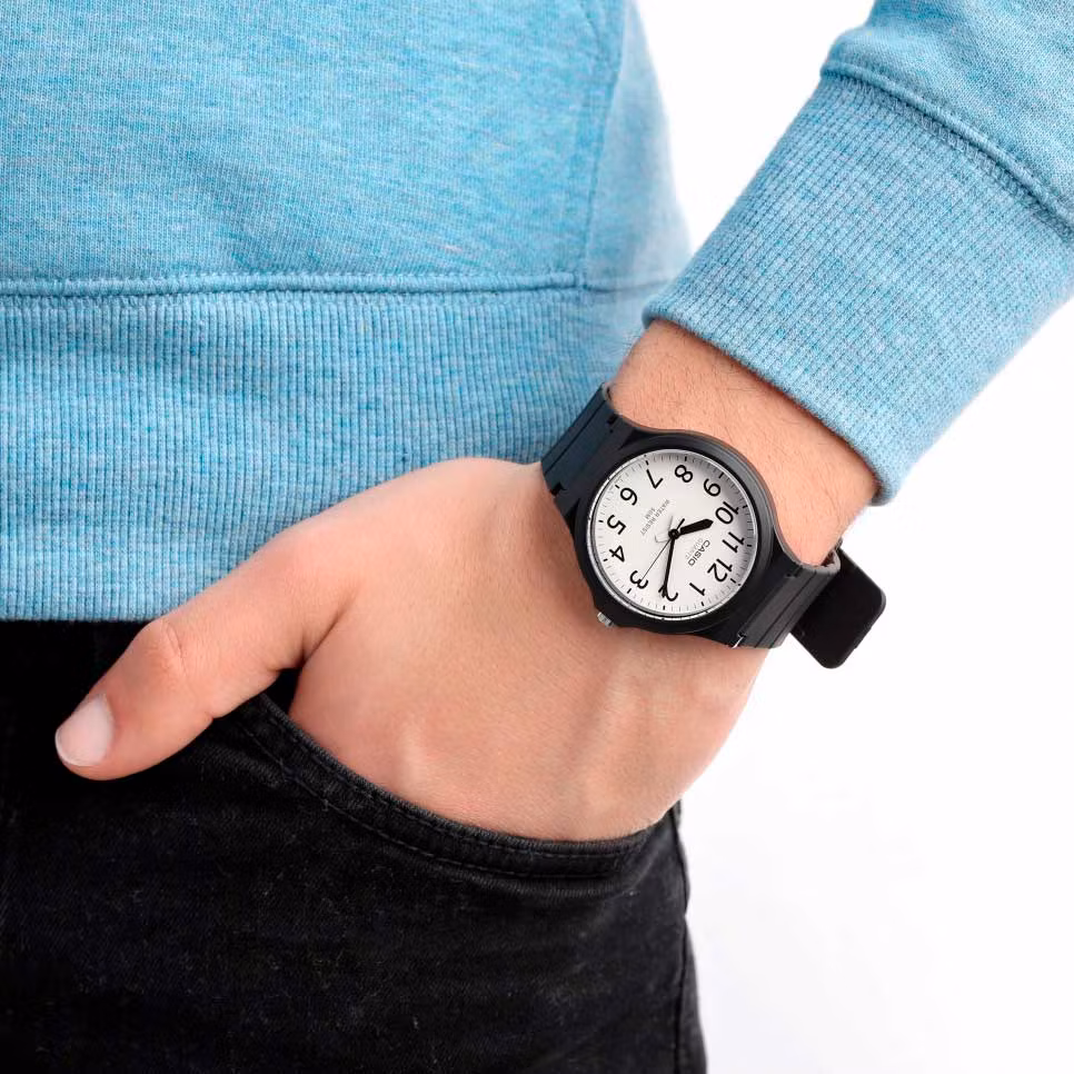Casio MW-240-7B