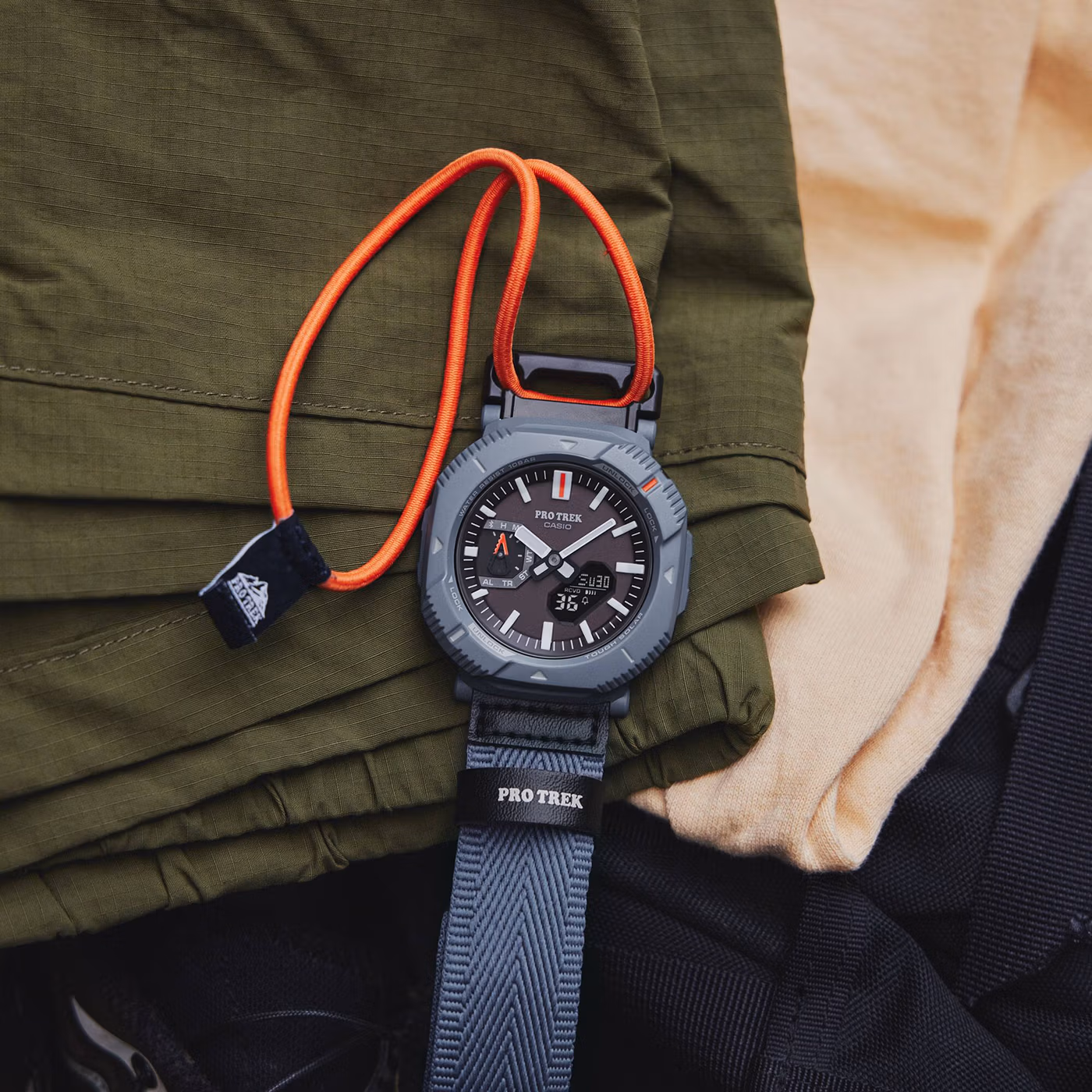 Casio PRJ-B001B-2
