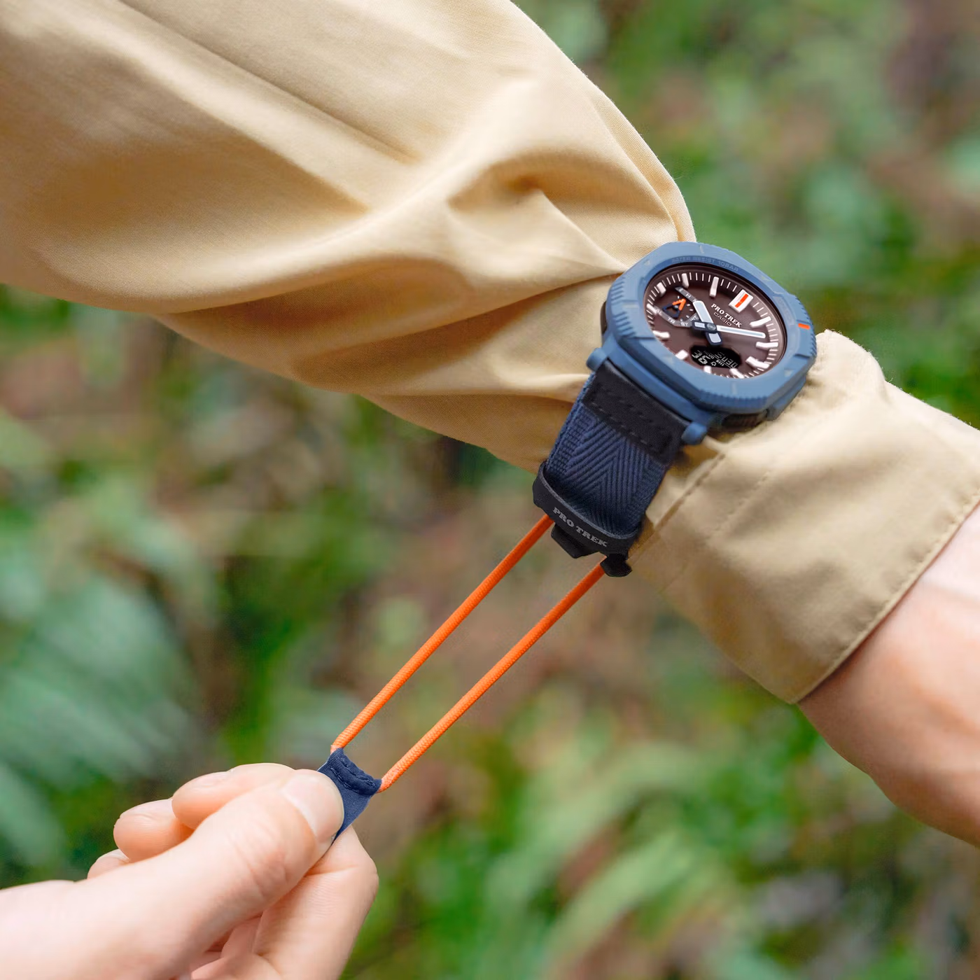 Casio PRJ-B001B-2