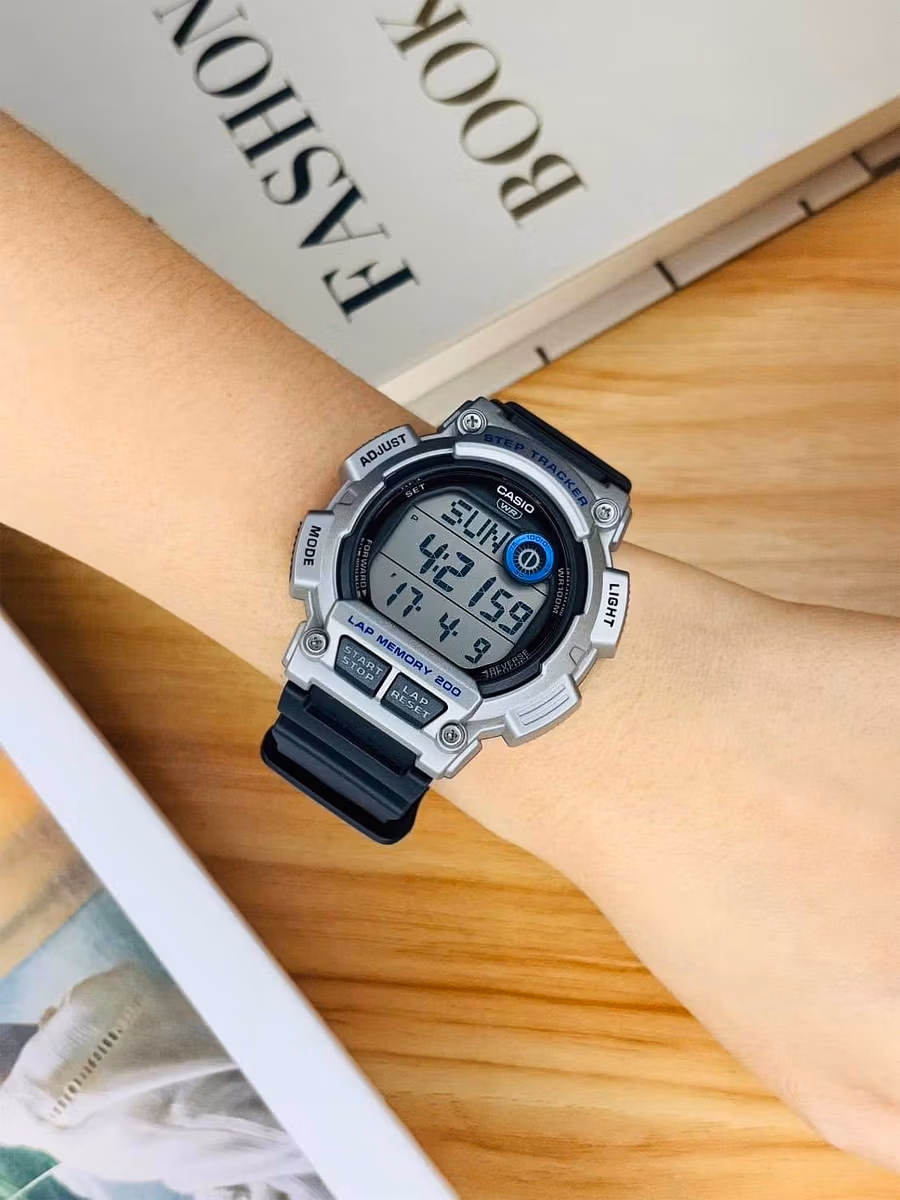 Casio WS-2100H-1A2