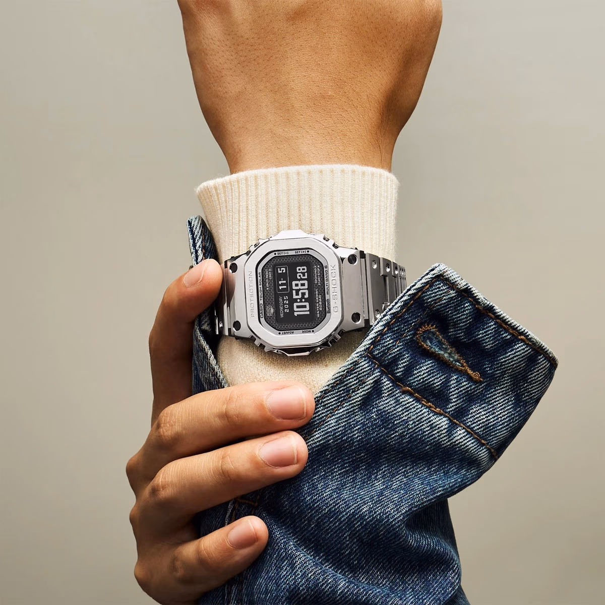 Casio GMW-BZ5000D-1